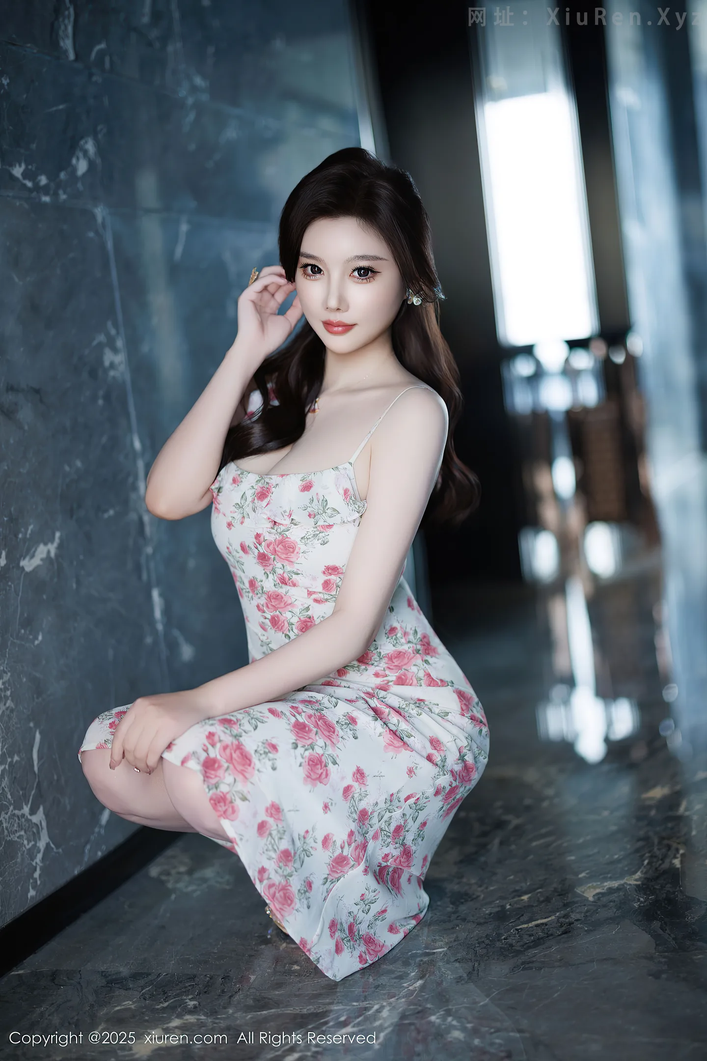 图片[5]-[XiuRen秀人网] VOL.10977 女神CHENCHEN.性感碎花裙露白色情趣内衣秀丰腴身材诱惑写真92P-秀人网官方网站